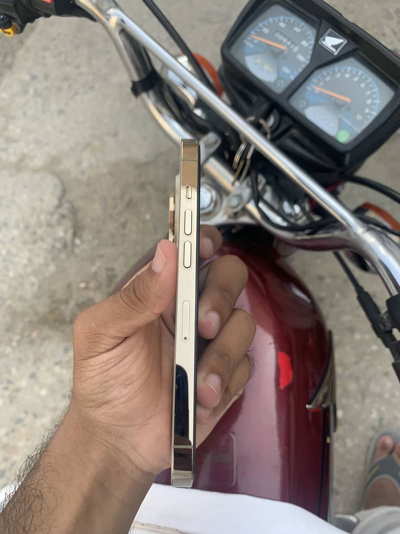 Iphone 14 Pro 6