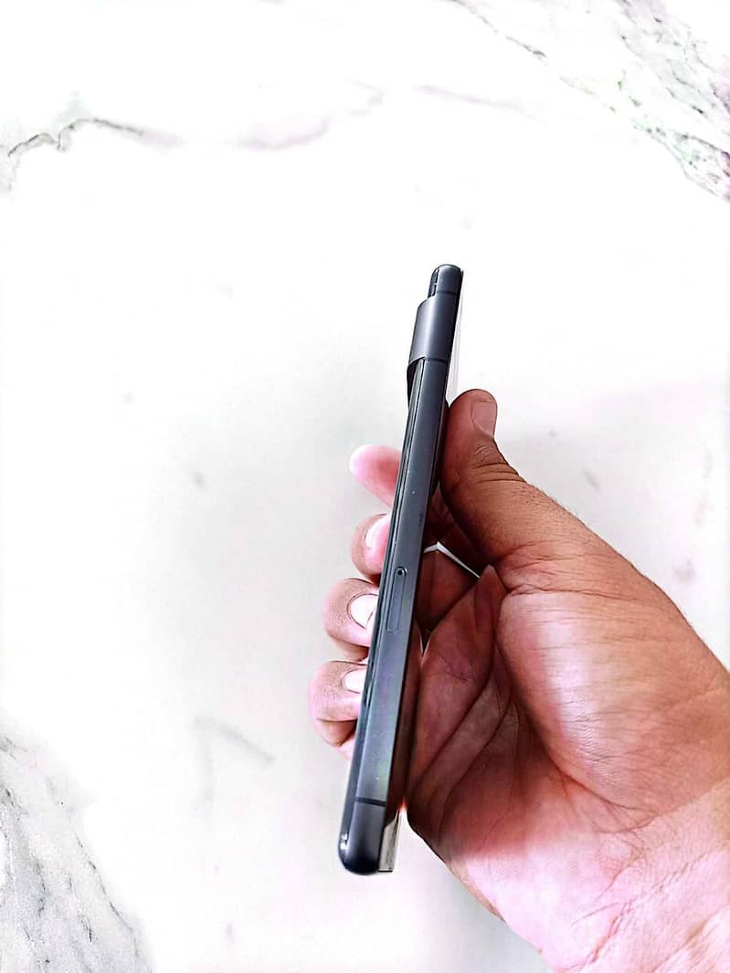 Google Pixel 7 4