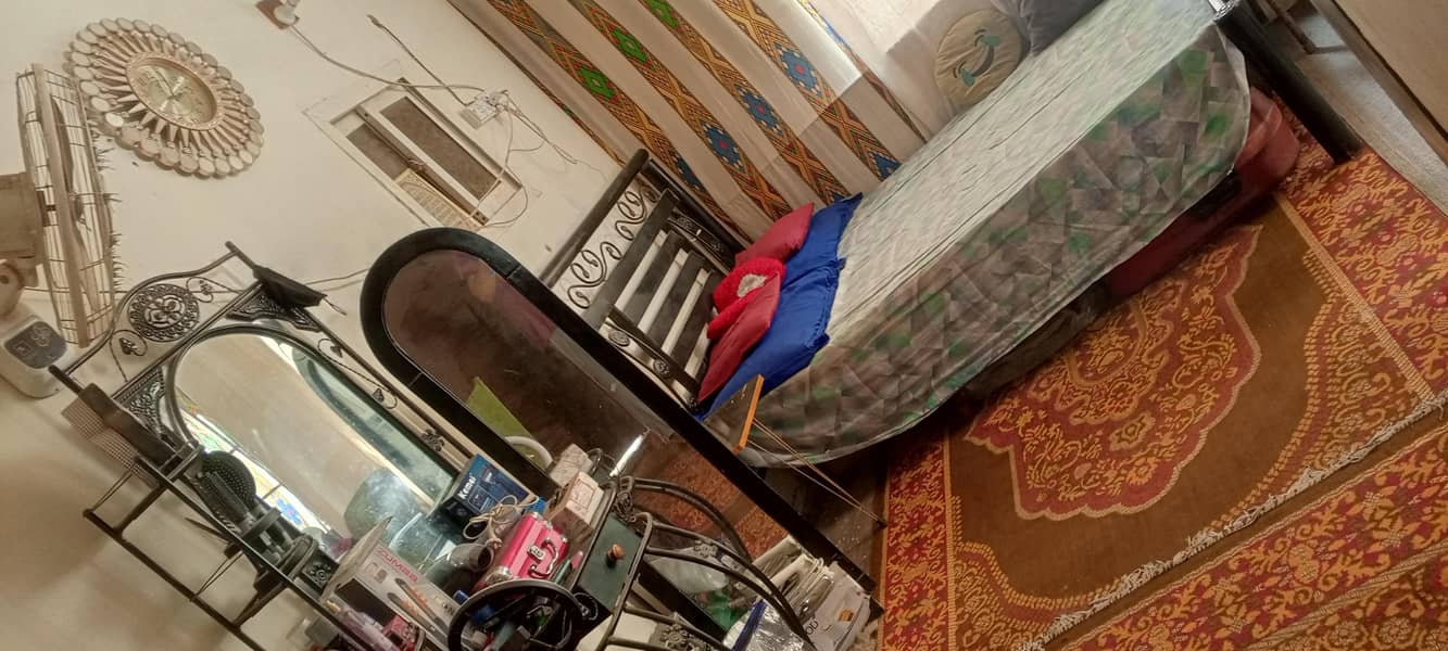 4/6 bed +mattress+dressing table 2