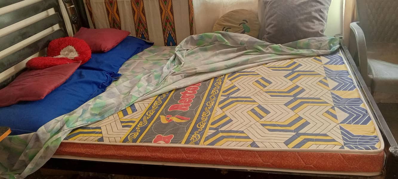 4/6 bed +mattress+dressing table 8