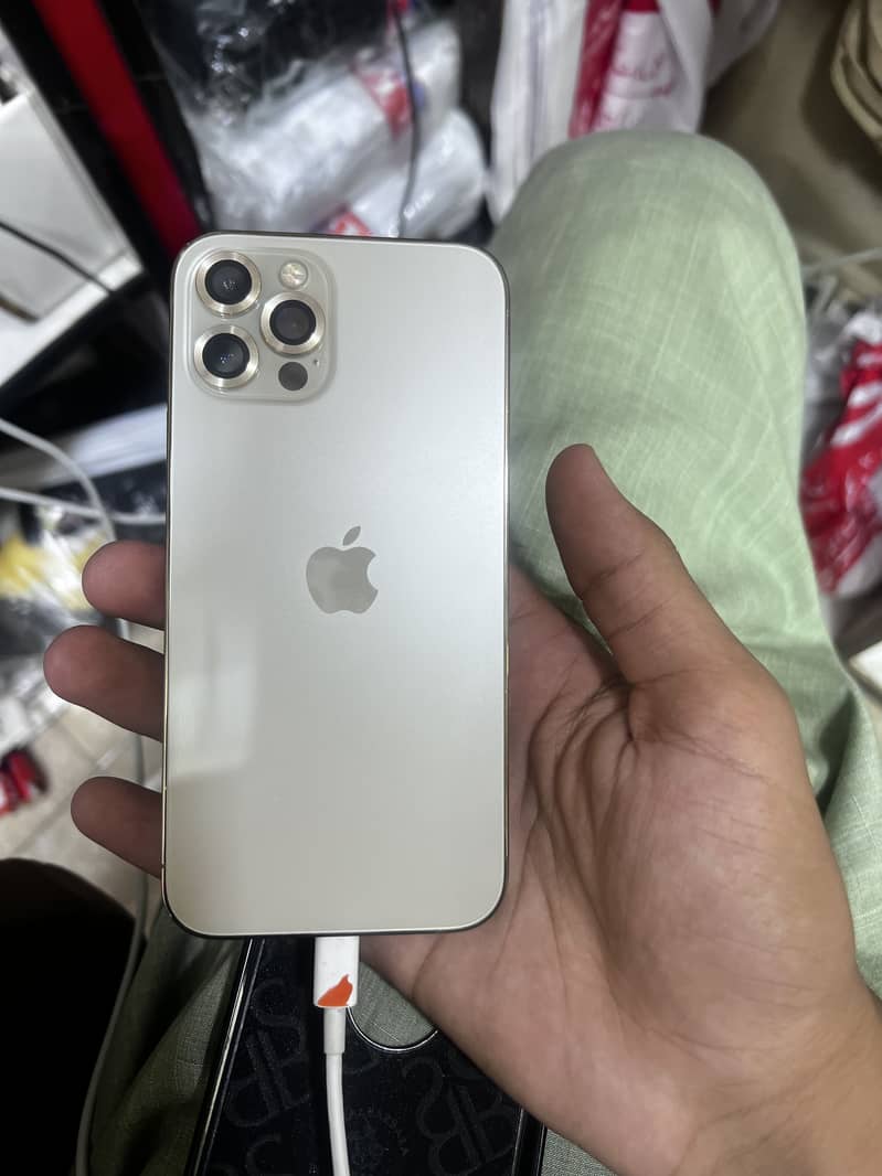 Apple iPhone 12 Pro 4