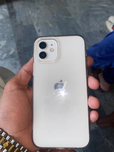 Apple iPhone 12