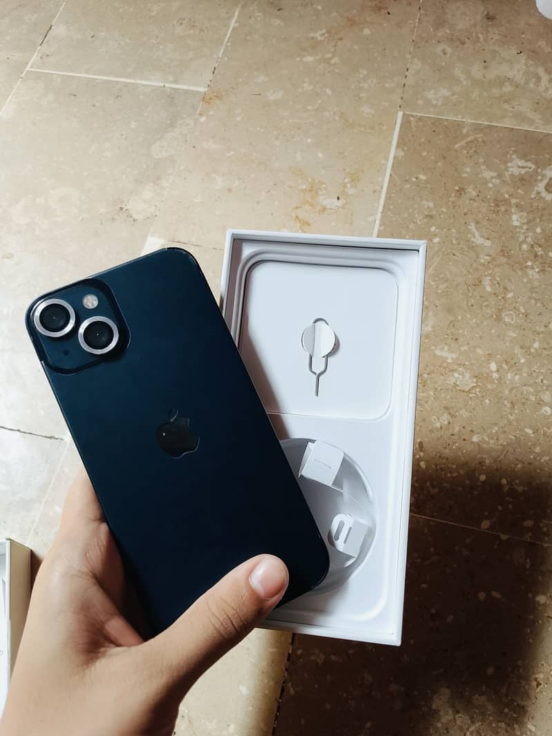 Apple iPhone 13 4