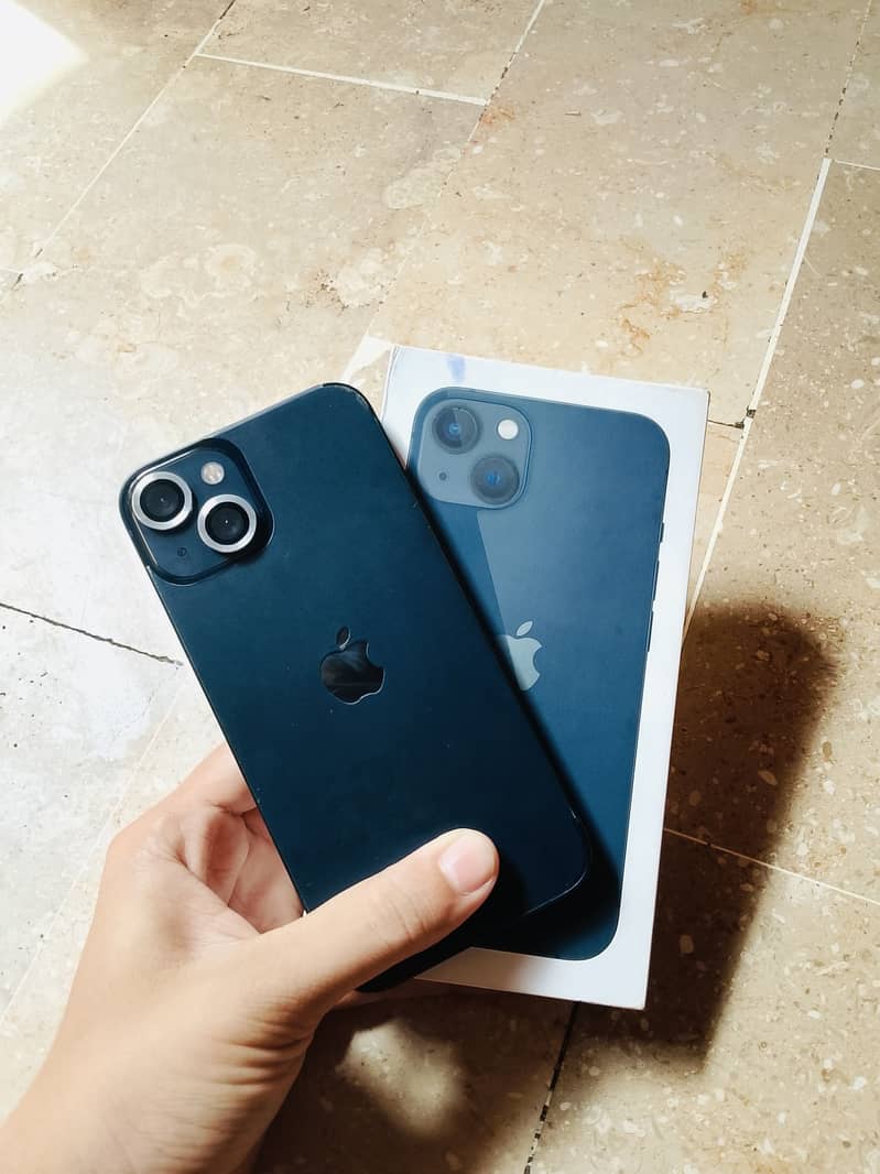 Apple iPhone 13 5