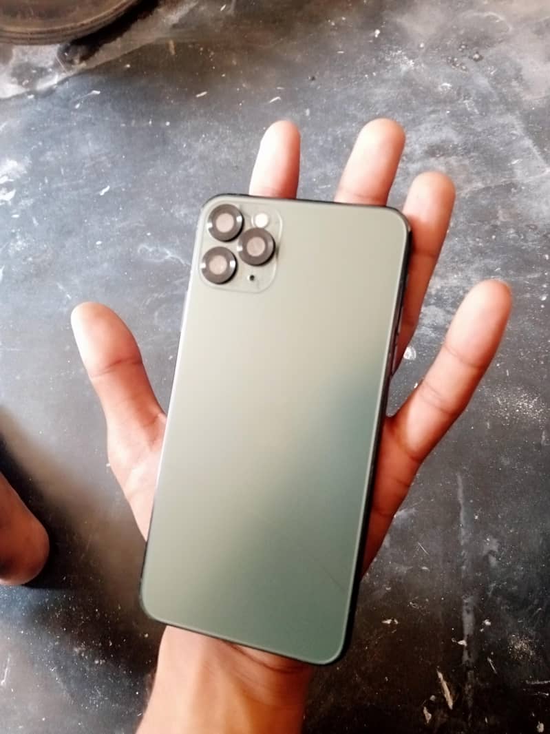 Apple iPhone 11 Pro Max 1