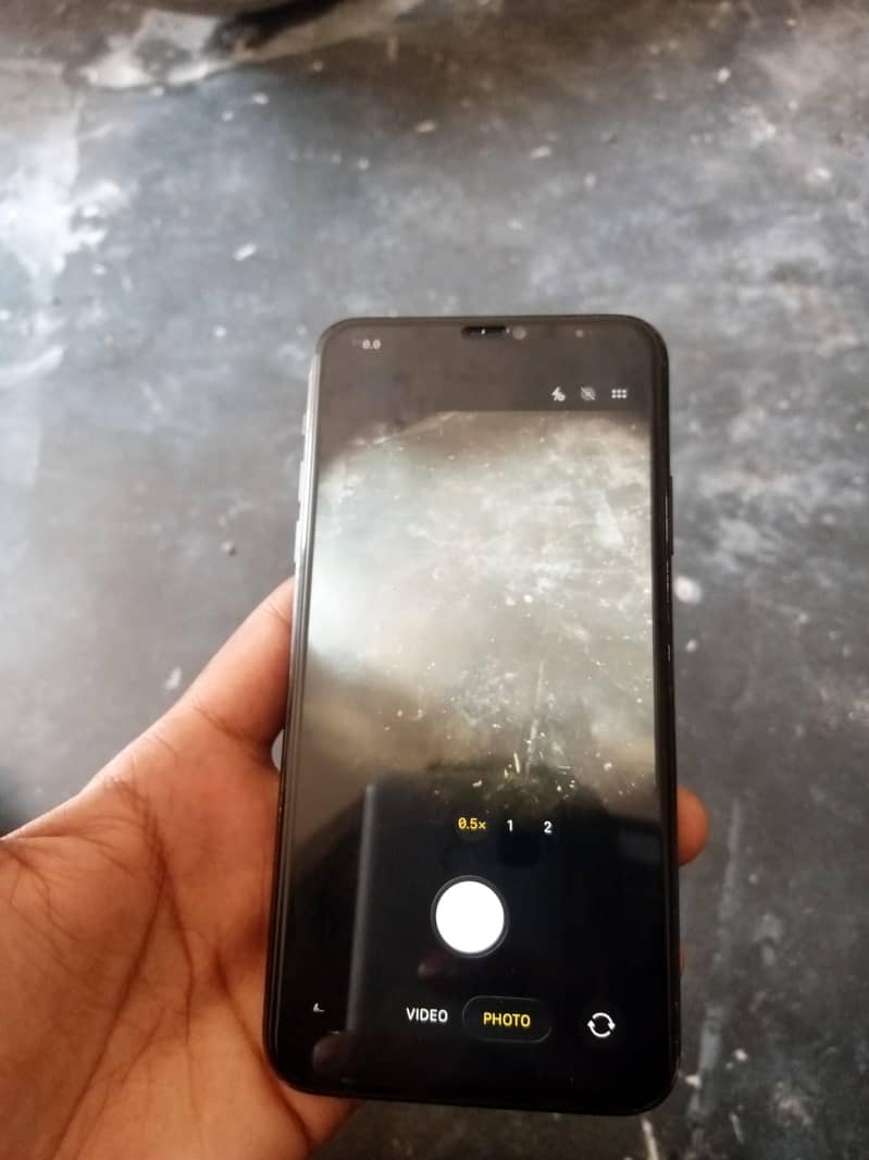 Apple iPhone 11 Pro Max 4