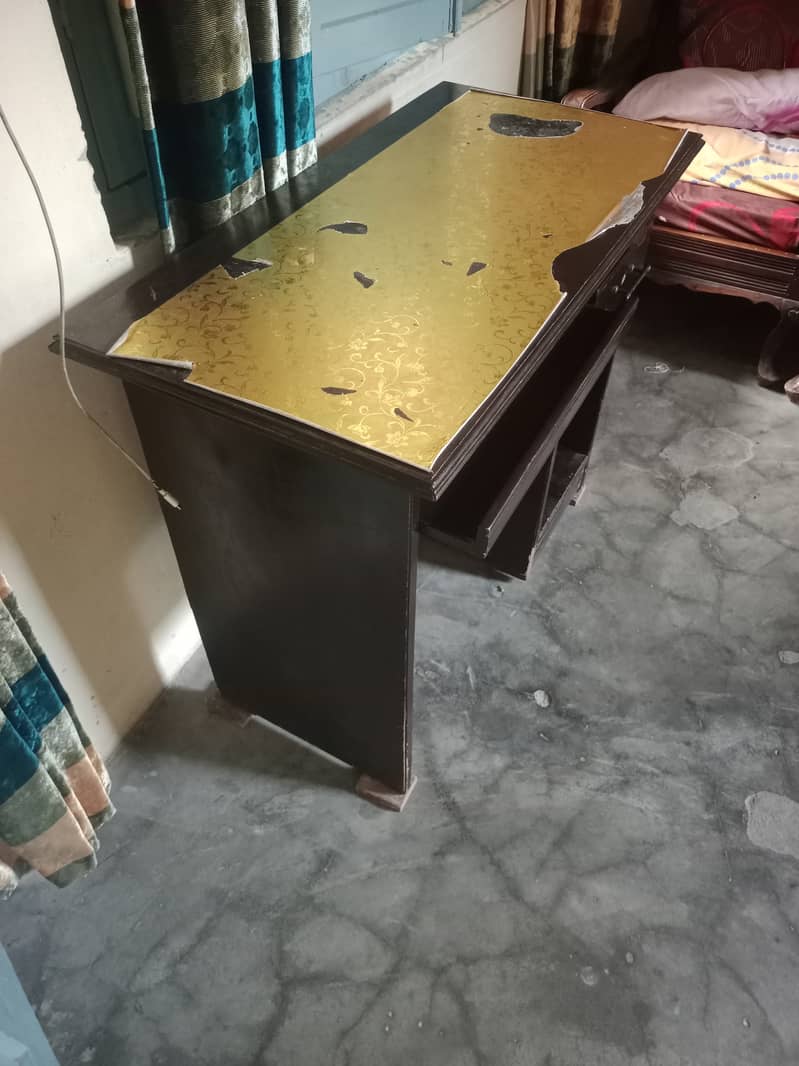 Computer Or Study Table For Sale 5