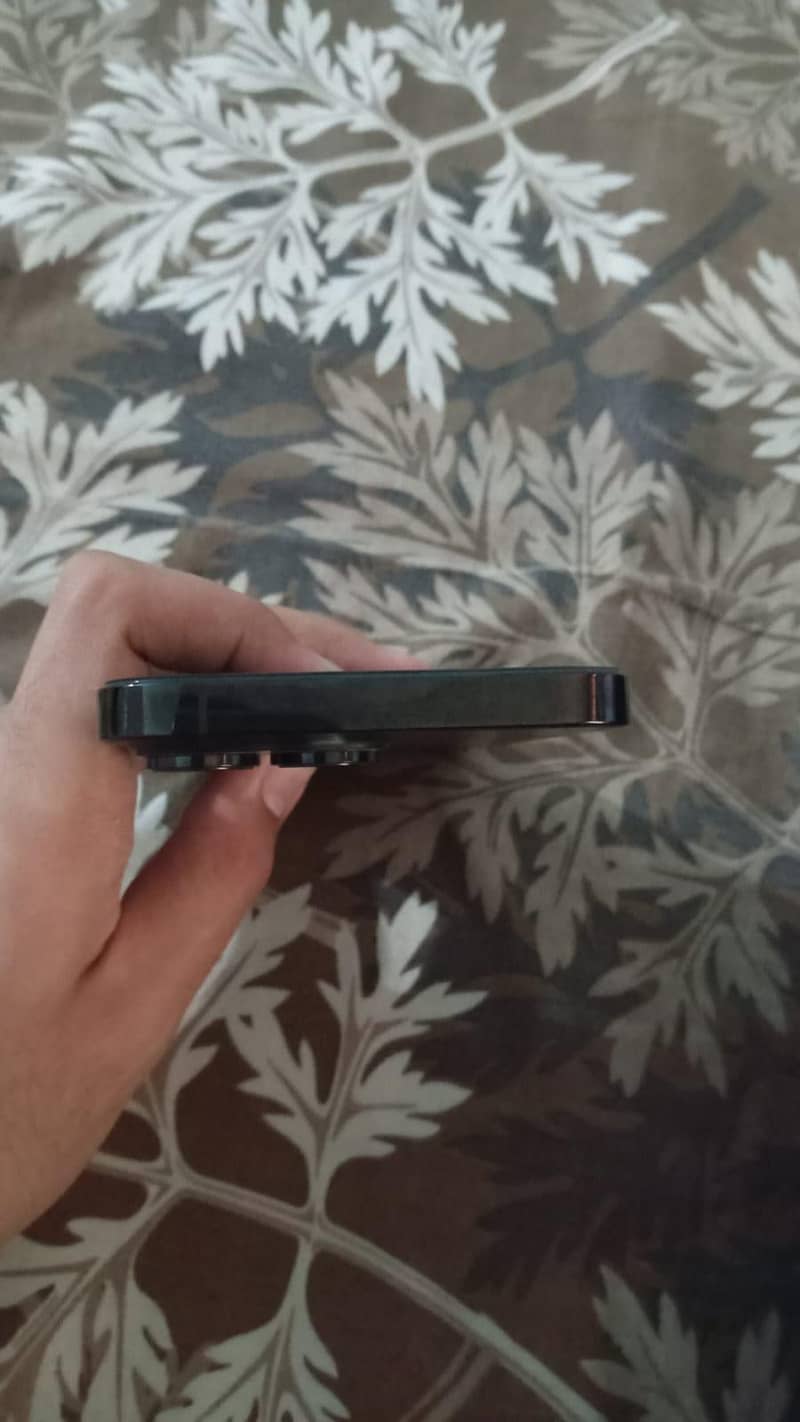 Apple iPhone 14 Pro Max 2