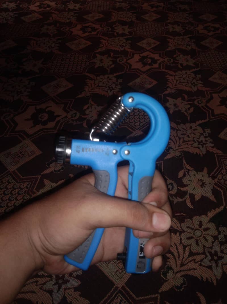 HAND GRIPPER 3