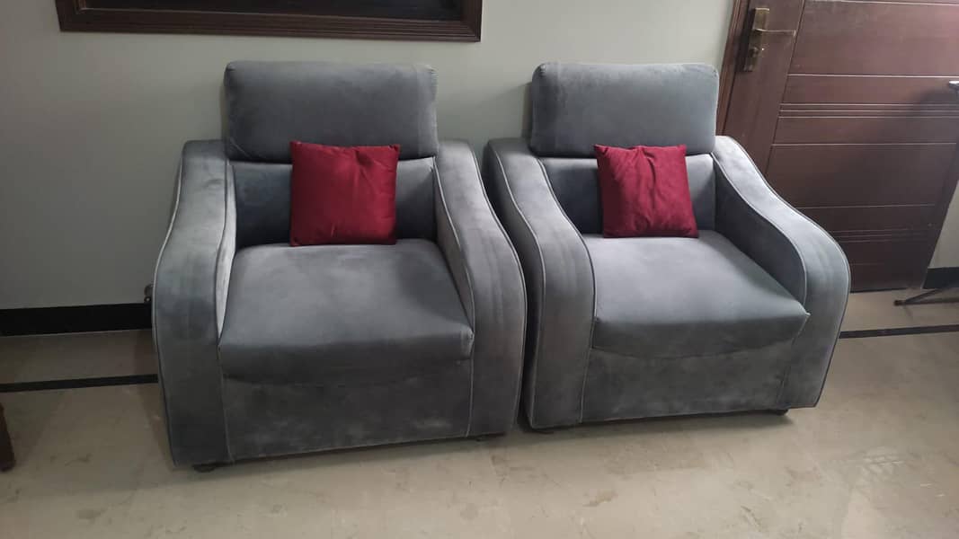 Five Seaters Sofas 0