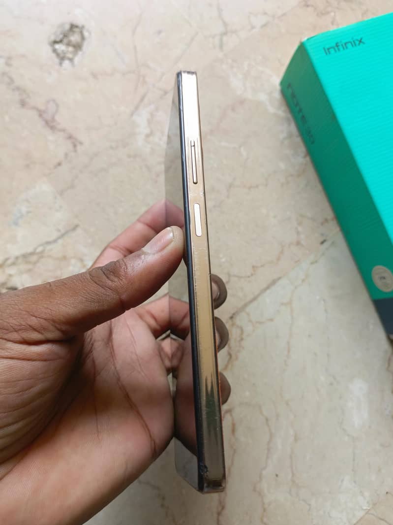 Infinix Note 30 5