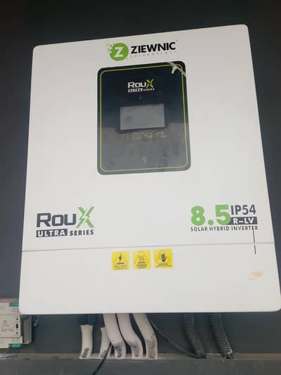 Ziewnic 8.5kW Hybrid Inverter - 2 Months Used (Urgent Sale)