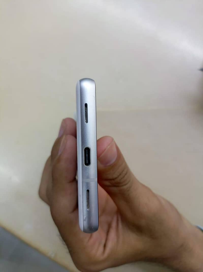 Google Pixel 7a 3