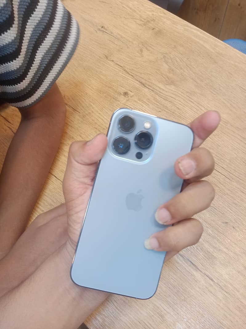 Apple iPhone 13 Pro 6