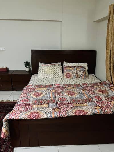 Bed set / King Size Bed / Wooden Bed Set For Sale
