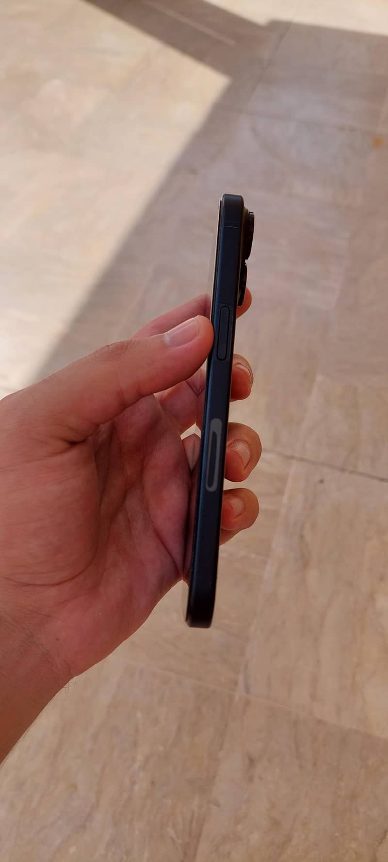 Apple iPhone 15 4