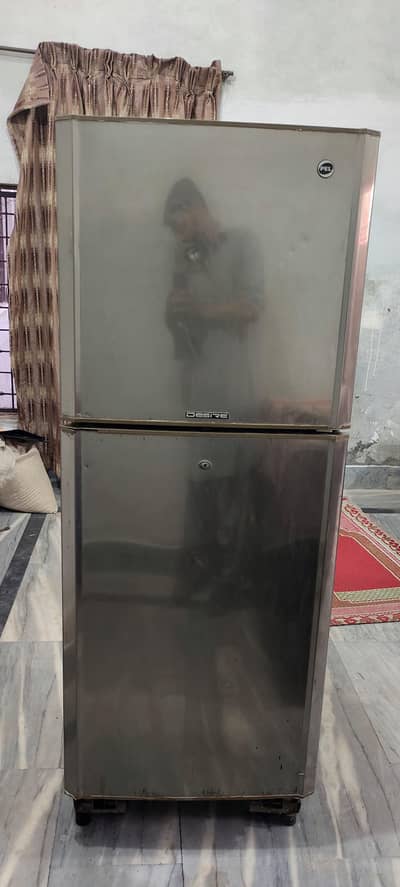PEL refrigerator medium sale urgent