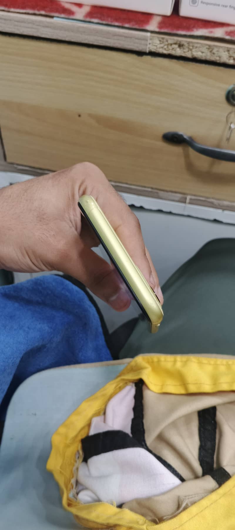 Apple iPhone 11 3