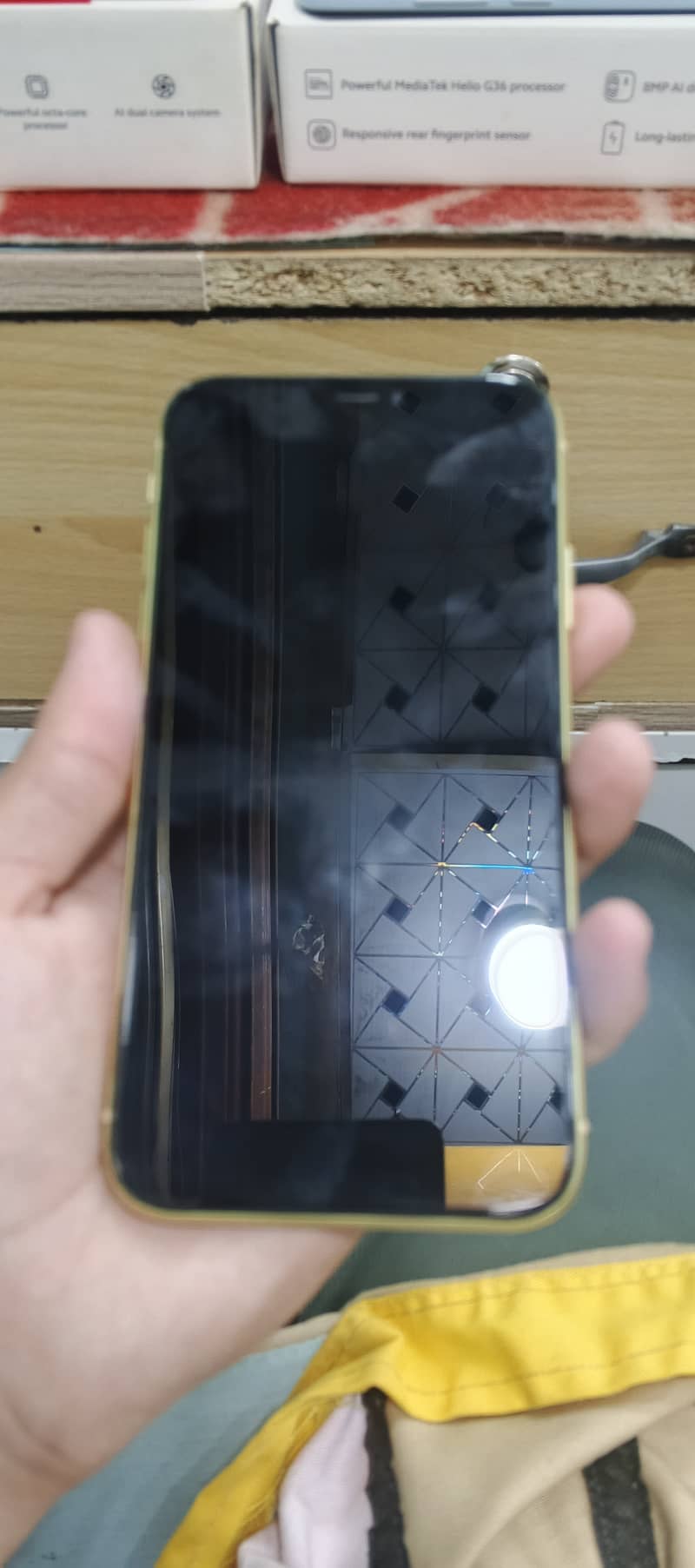 Apple iPhone 11 4