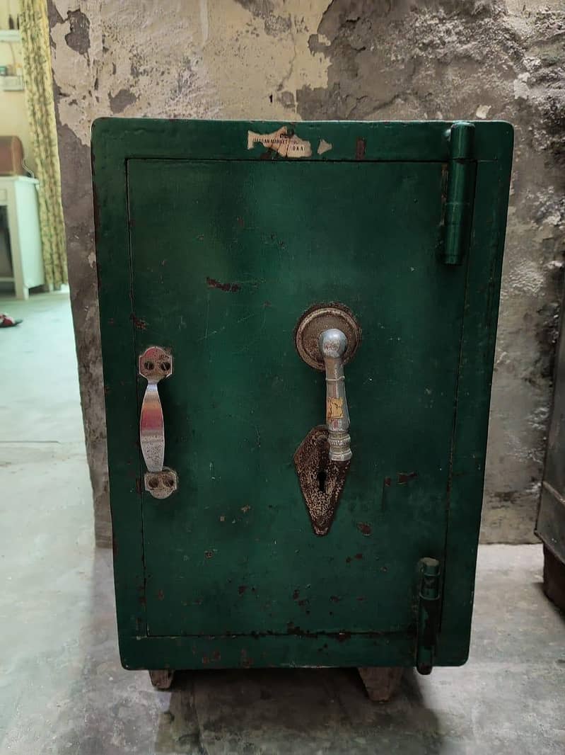 Small Storage Safe 0