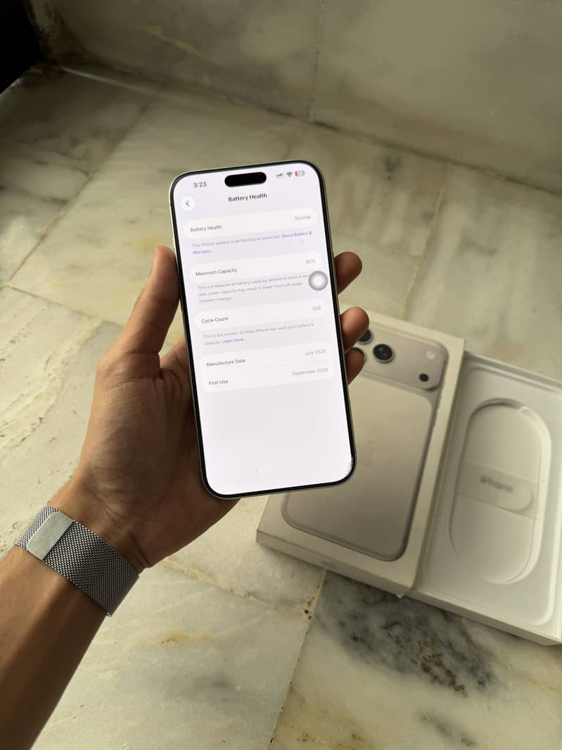 Apple iPhone 17 Pro Max 1