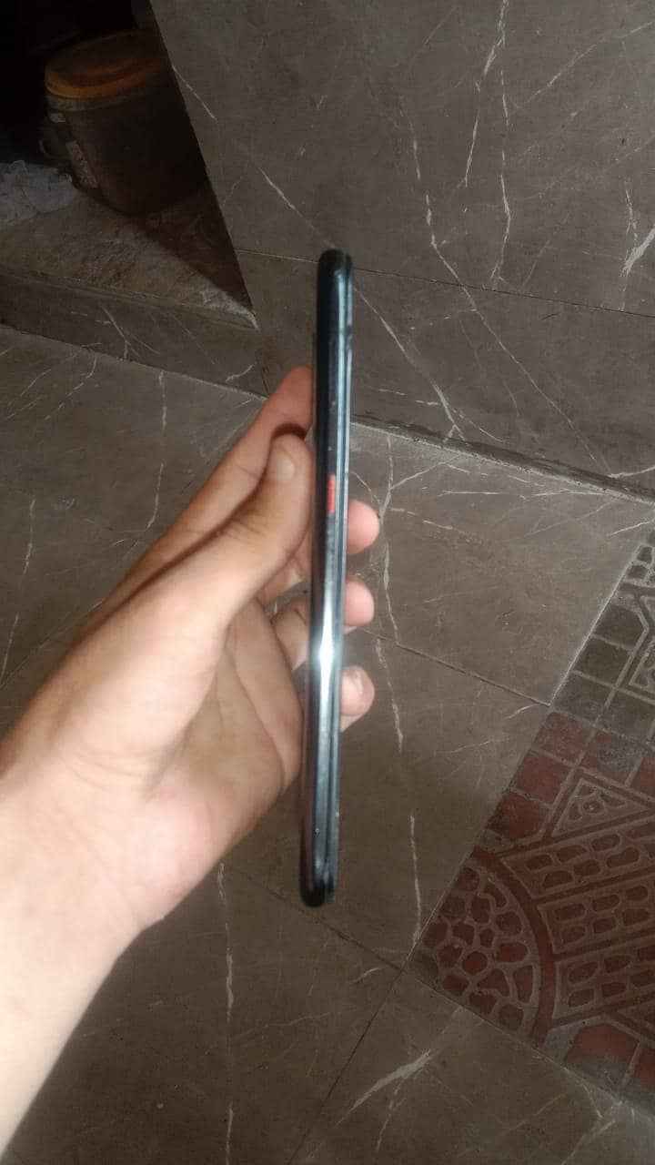 Tecno lc8 4