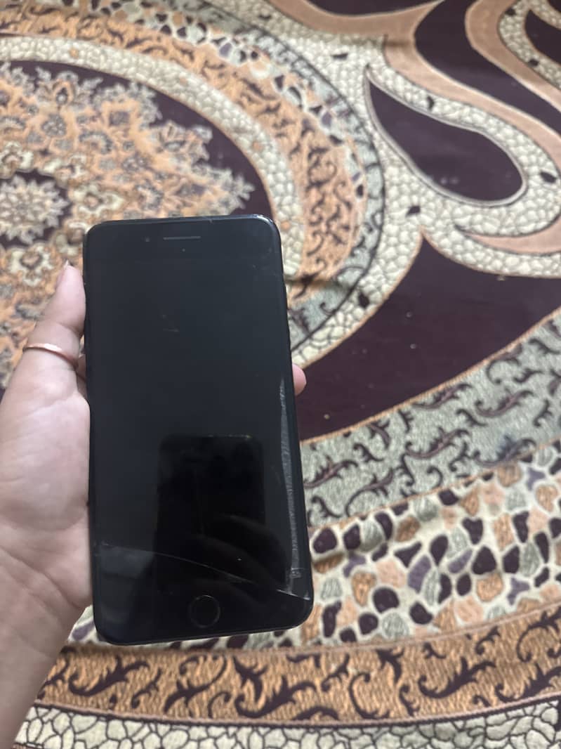 Apple iPhone 7 Plus 0