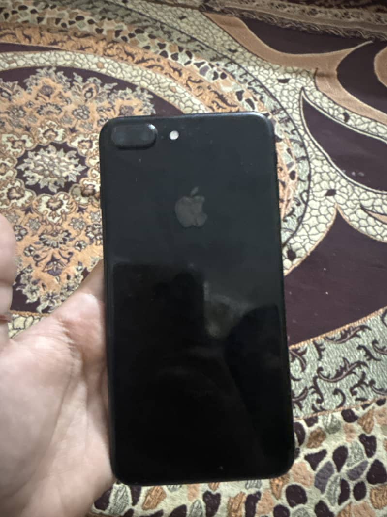 Apple iPhone 7 Plus 1