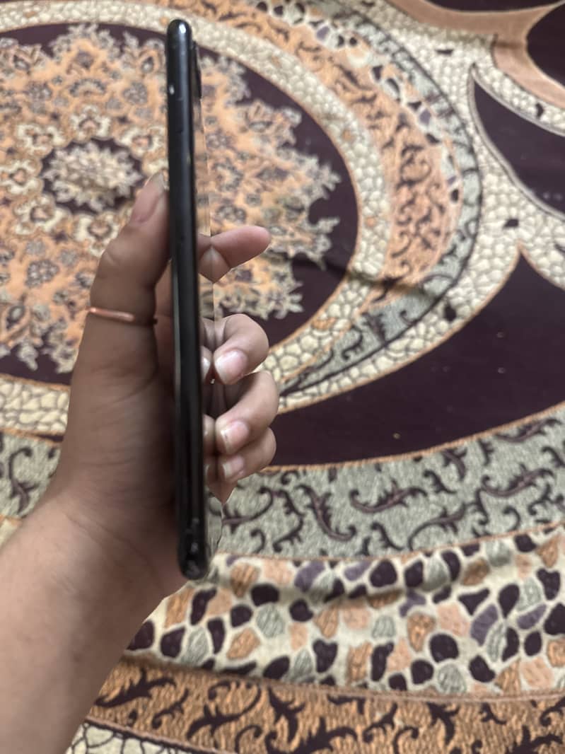 Apple iPhone 7 Plus 3