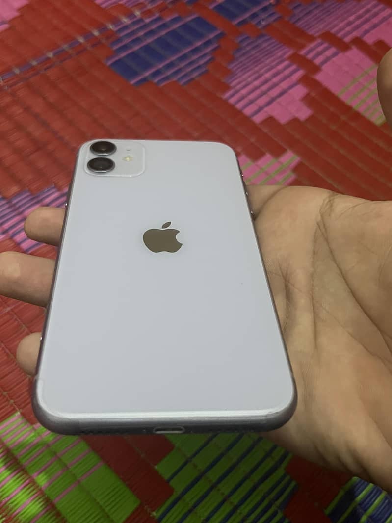 Apple iPhone 11 3