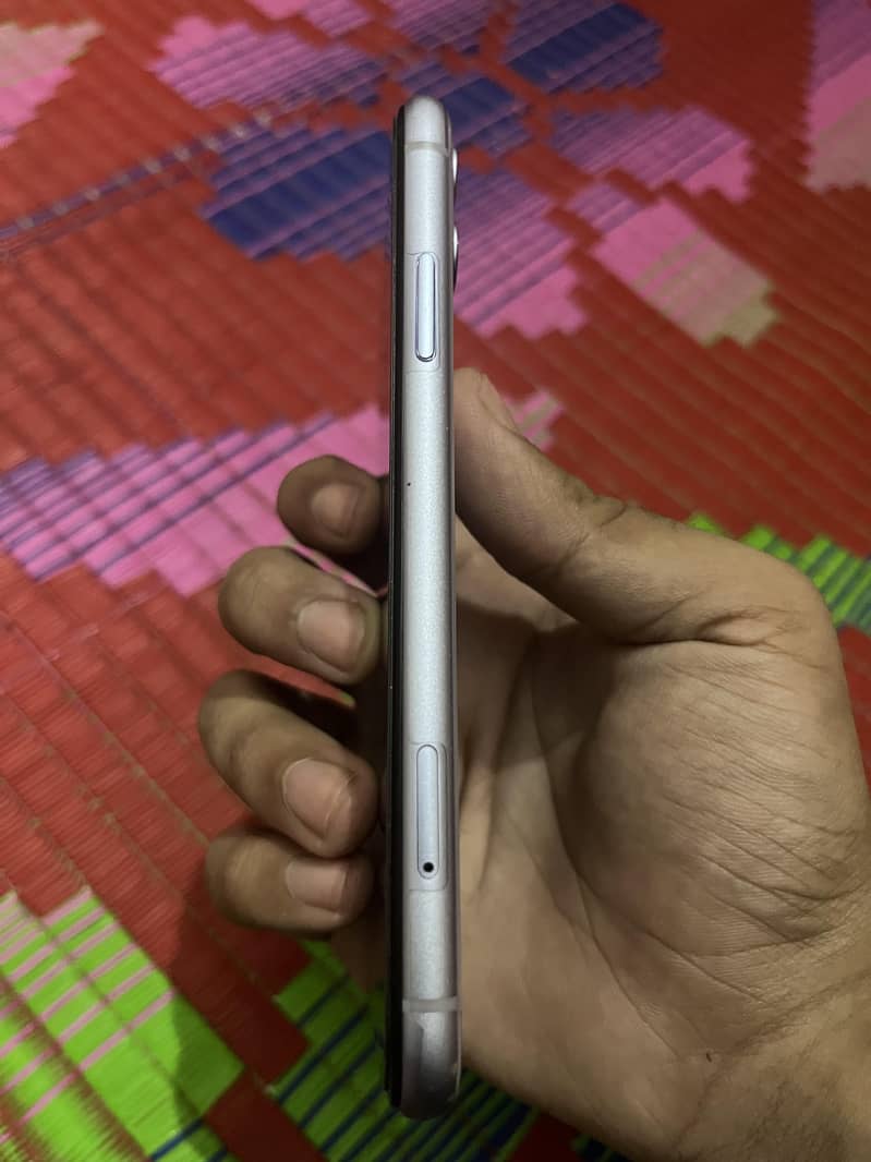 Apple iPhone 11 5