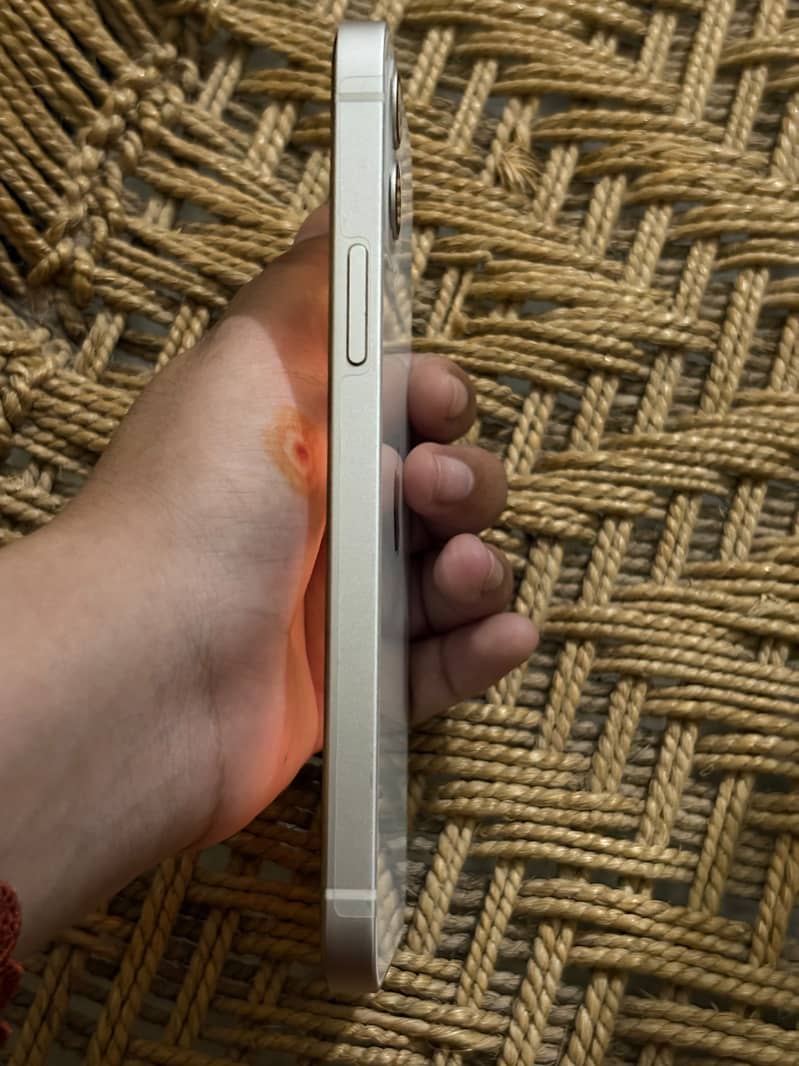 Apple iPhone 12 2