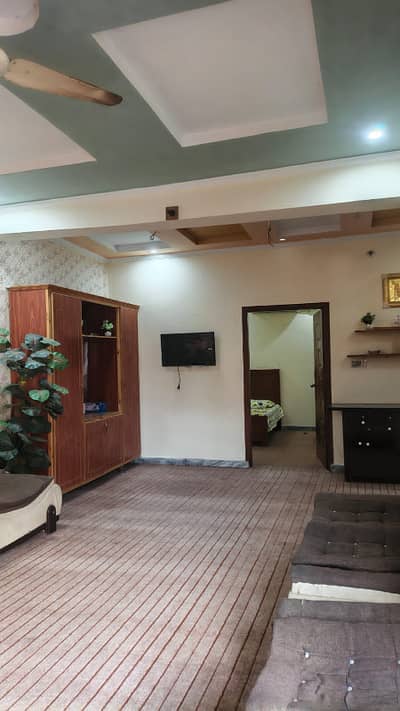 Ghouri town pH 4c2 2.5 story house for rent water tanker electrity Available