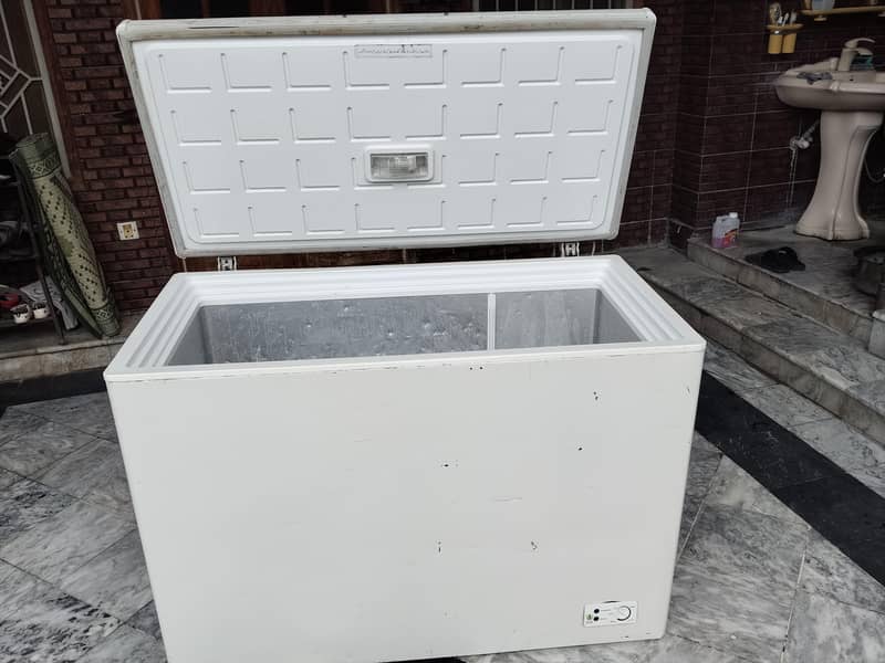 deep freezer 8