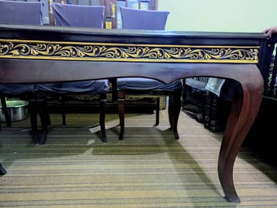 Dining Table Full solid wood made like new with 6 chairs