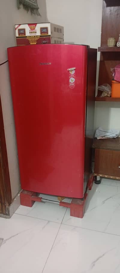Urgently sale for dawlance fridge excellent condition and working