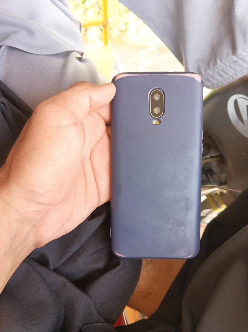 One Plus 6T 1