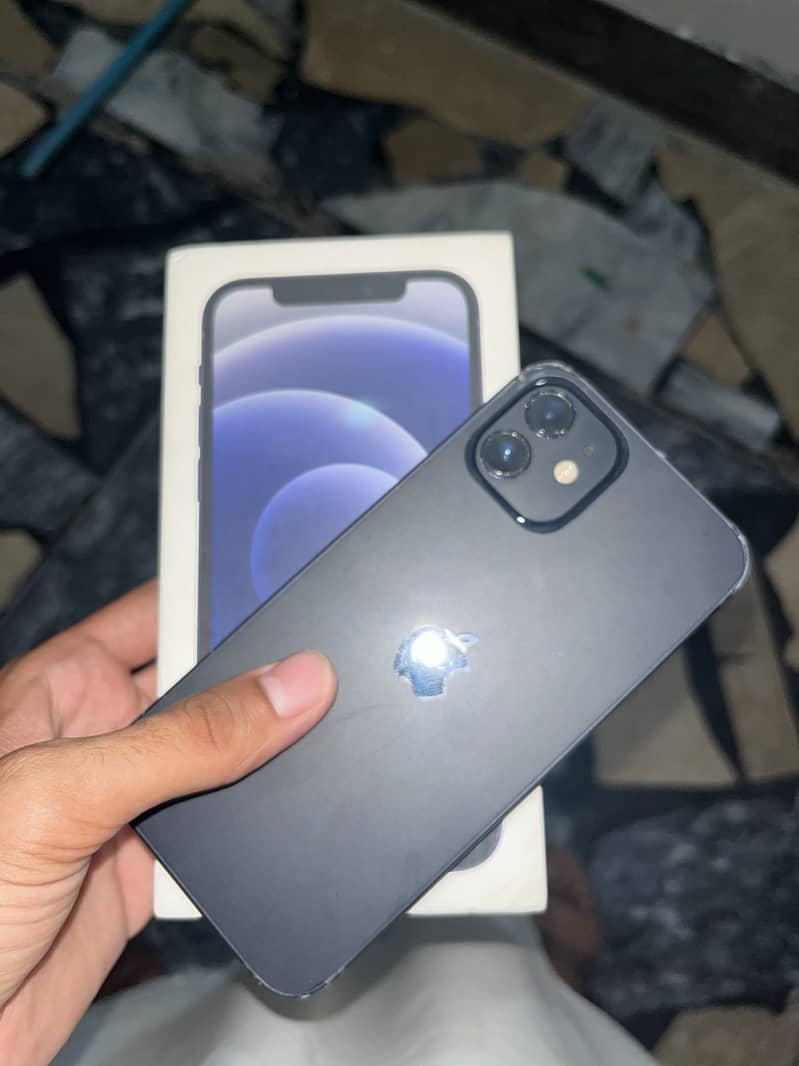 Apple iPhone 12 6