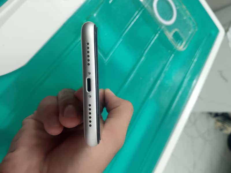 Apple iPhone 11 1