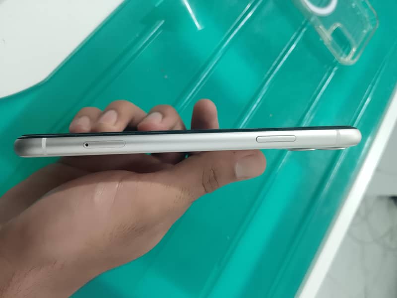 Apple iPhone 11 5