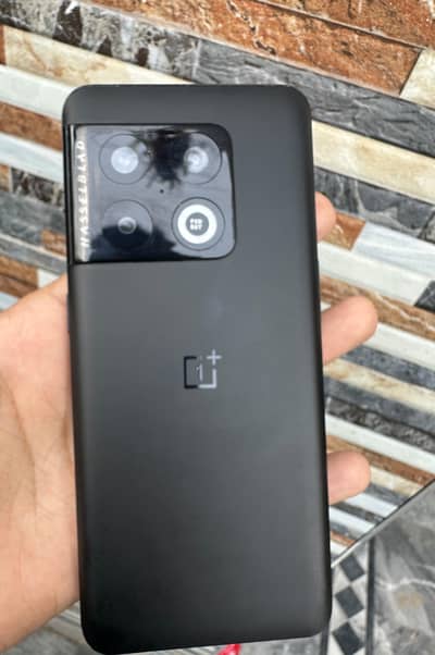 One Plus 10 Pro EXCHANGE POSIBLE