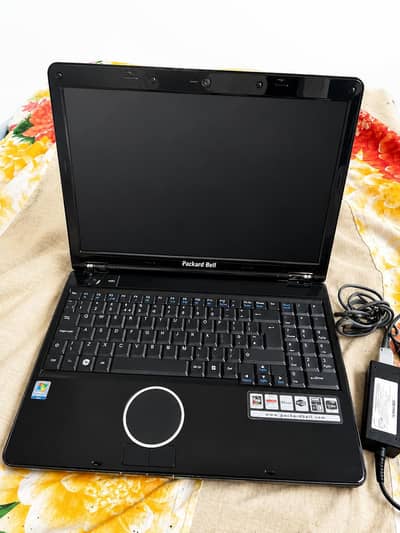Laptop For sale with charger and 2 hour battery backup