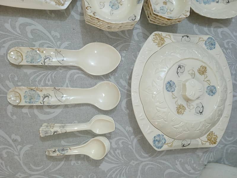 Dinner Set 60 Pcs 4