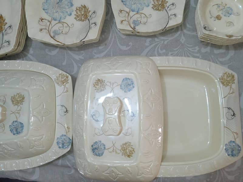 Dinner Set 60 Pcs 13