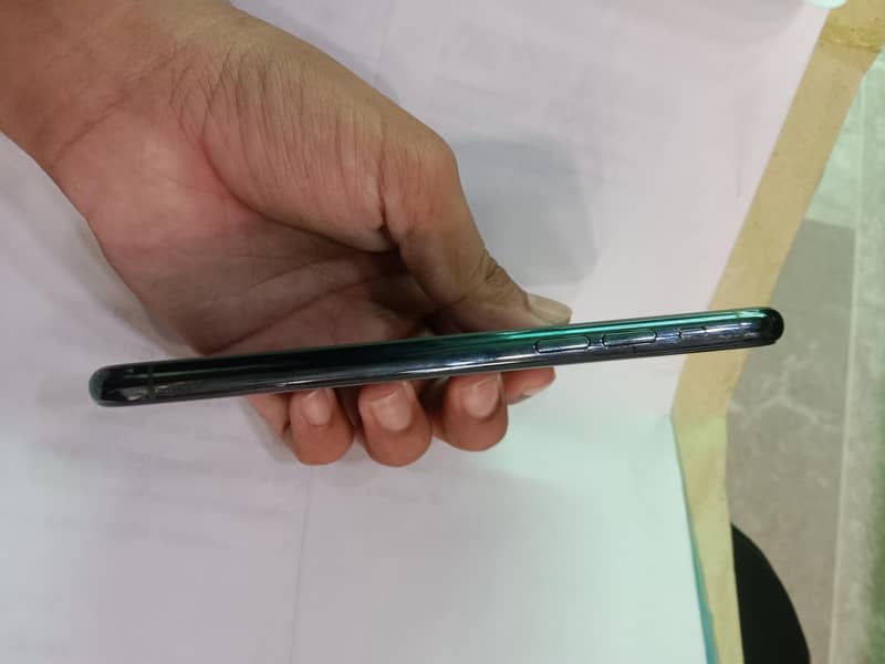 Apple iPhone 11 Pro 3