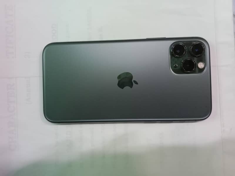 Apple iPhone 11 Pro 4