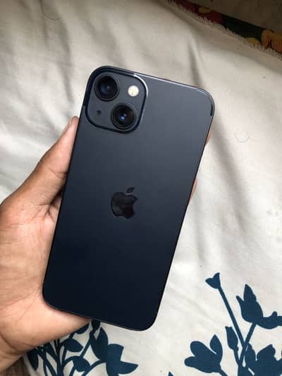 Apple iPhone 13