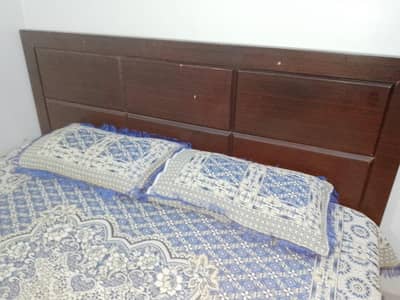 Fresh and Clean Doblle bed with mattress