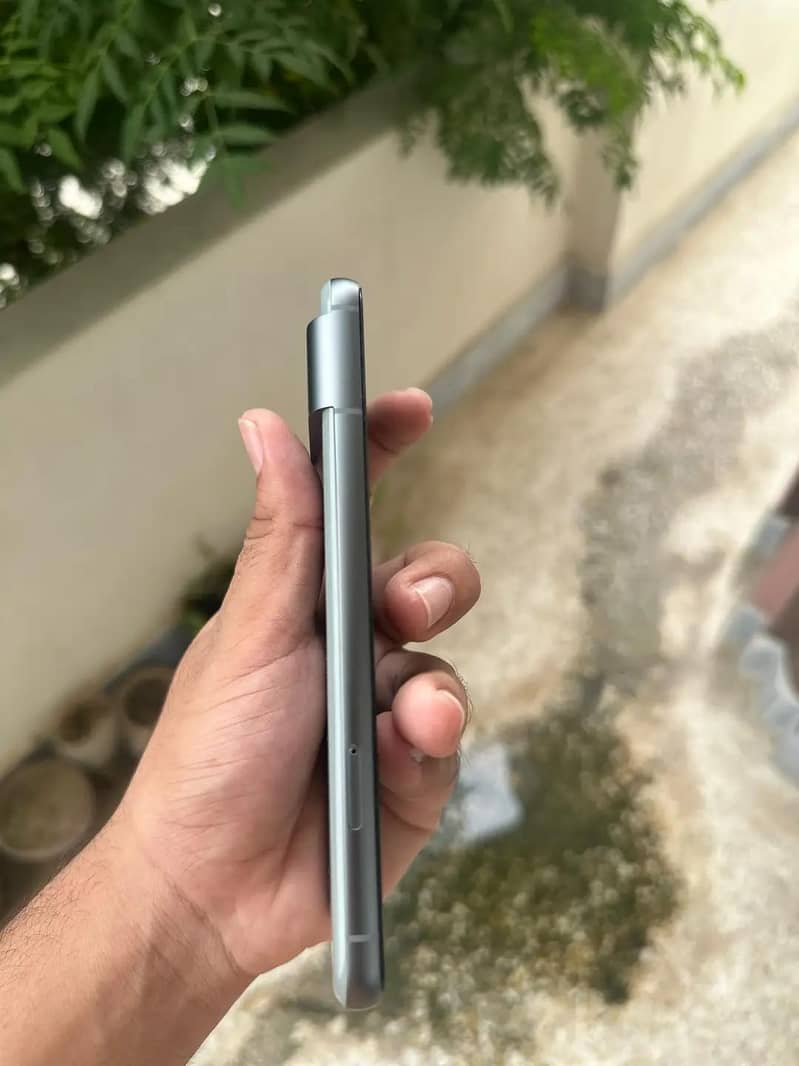 Google Pixel 8 2