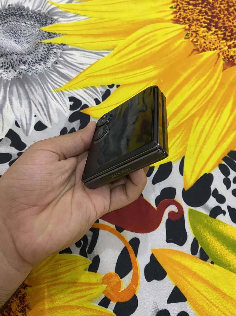 Xiaomi Mix Flip 4